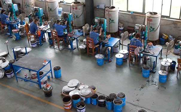 焊接金剛石鋸片的特點(diǎn)及分類(lèi)你知道有那些嗎？