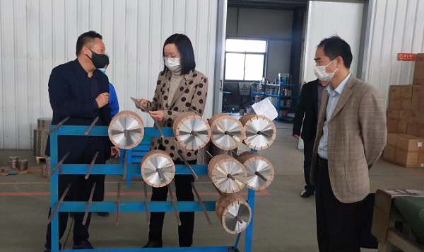 鄂州市市委常委、統(tǒng)戰(zhàn)部部長鄒霞 蒞臨湖北昌利公司調(diào)研