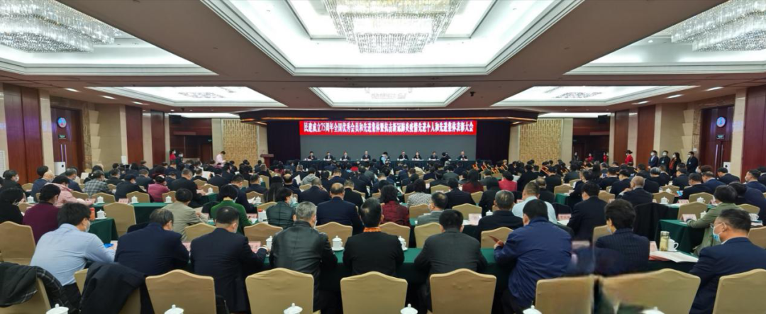 昌利公司龍其準(zhǔn)董事長(zhǎng)獲民建中央表彰，授予“全國(guó)優(yōu)秀會(huì)員”榮譽(yù)稱號(hào)
