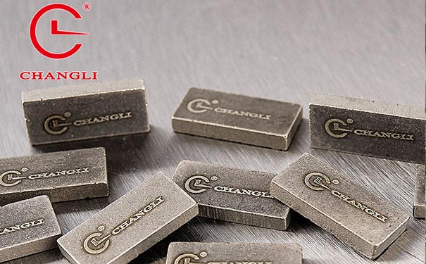 組合據(jù)刀頭