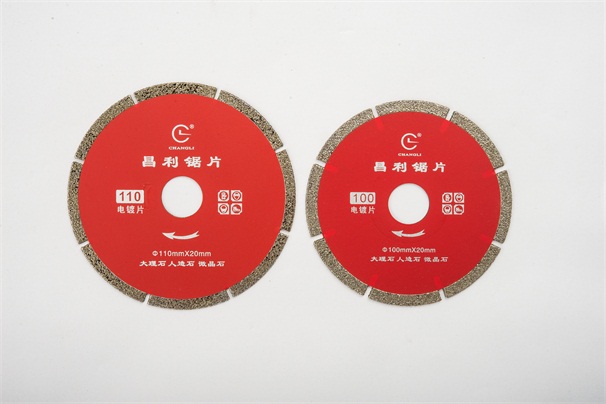 金剛石鋸片加工的燒結(jié)磚使用后表面出現(xiàn)泛霜的原因是什么？